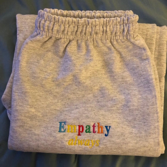 Mayfair Group “Empathy” sweatpants sweatshirt SET - Picture 4 of 6